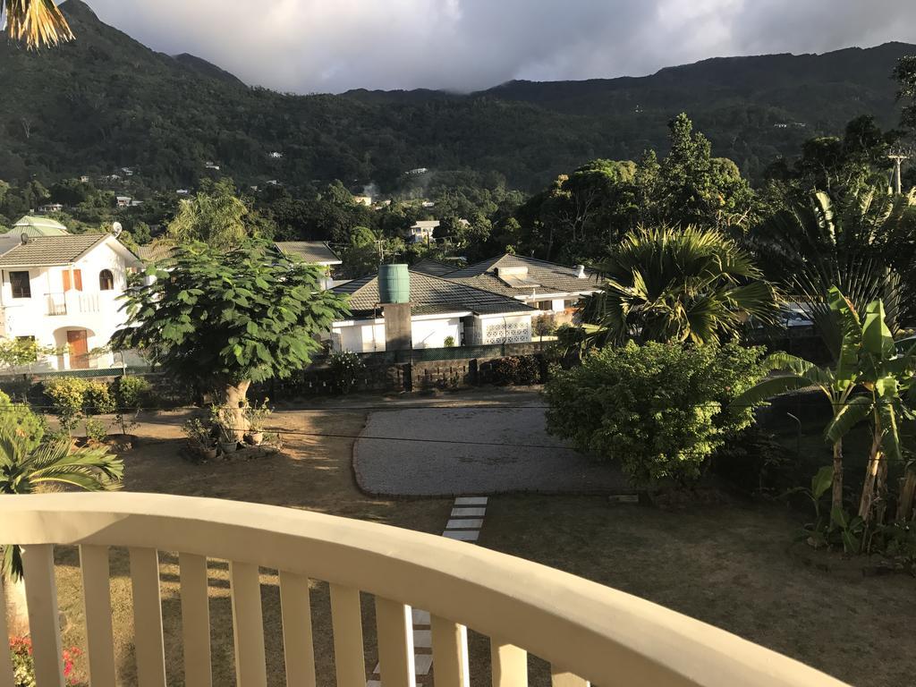 Flower Garden Self-Catering Apartments Beau Vallon  Extérieur photo