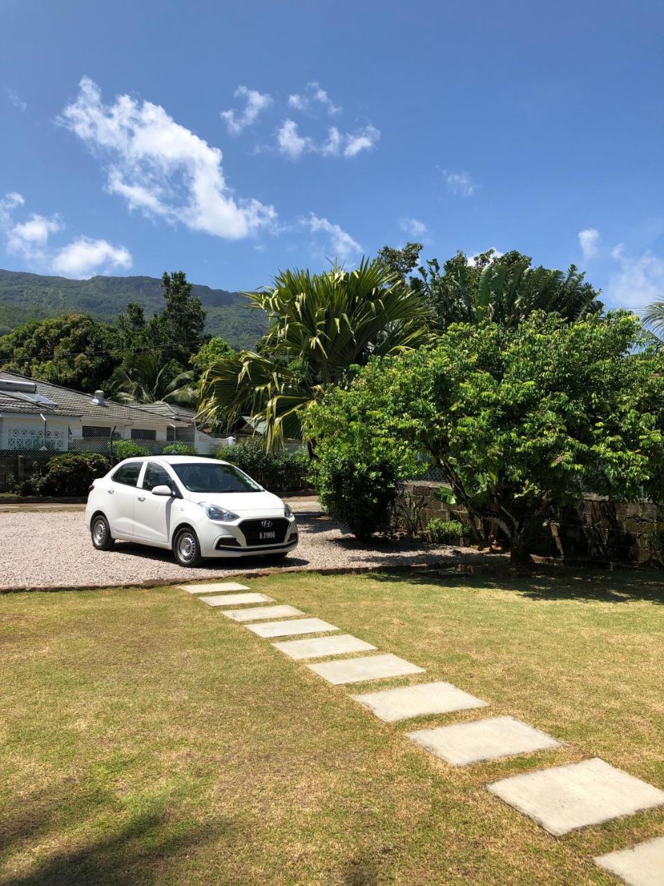 Flower Garden Self-Catering Apartments Beau Vallon  Extérieur photo