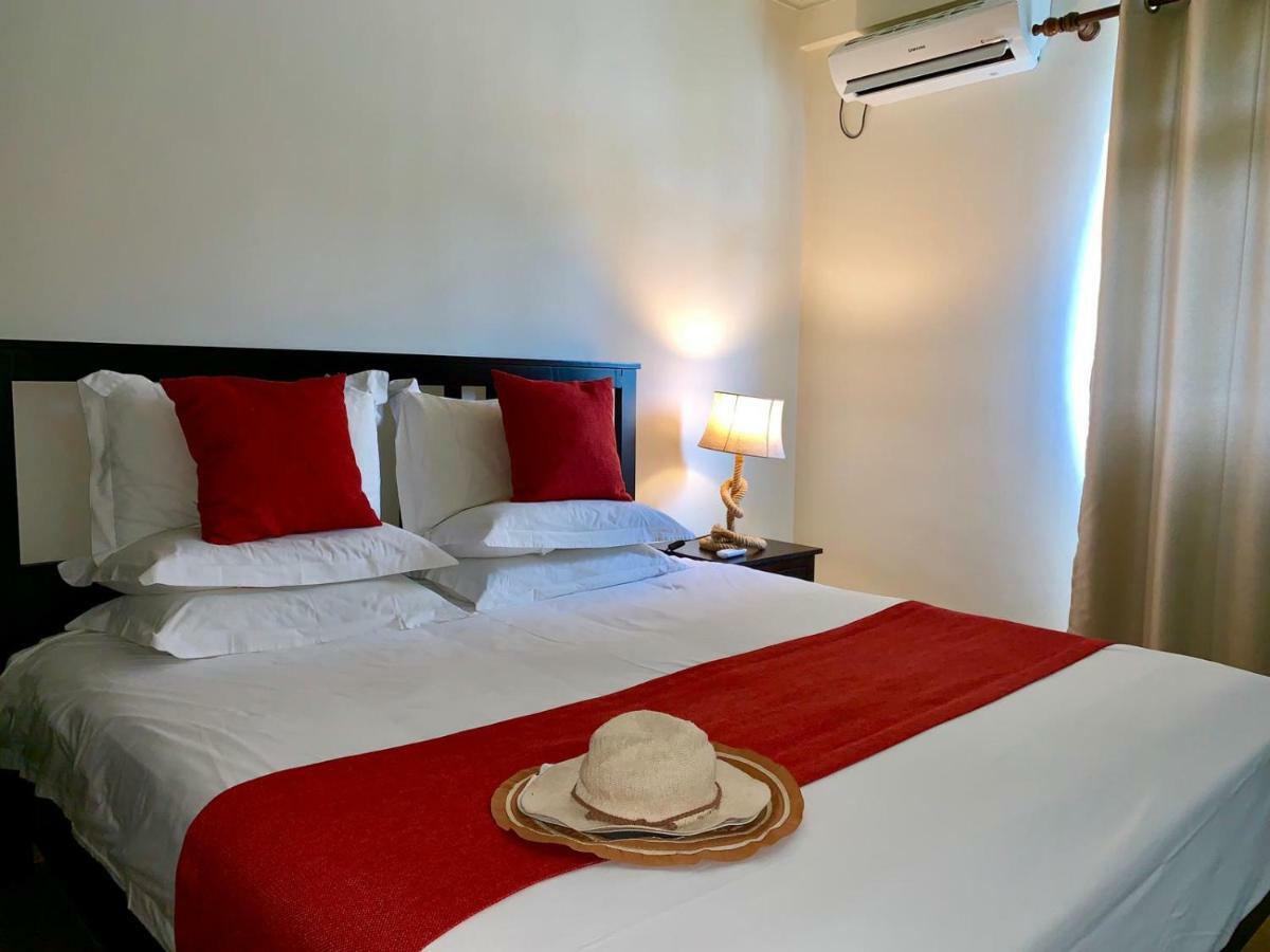 Flower Garden Self-Catering Apartments Beau Vallon  Extérieur photo